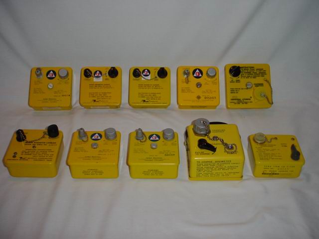 CD V-750 Dosimeter Chargers